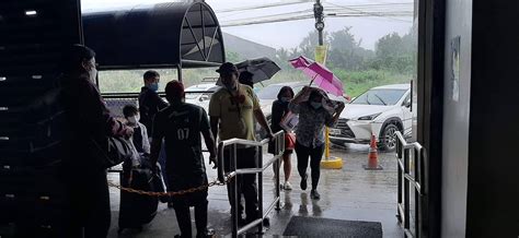 travel advisory bacolod to iloilo today|'Paeng' halts sea trips from Bacolod to Iloilo, Cebu, Manila.